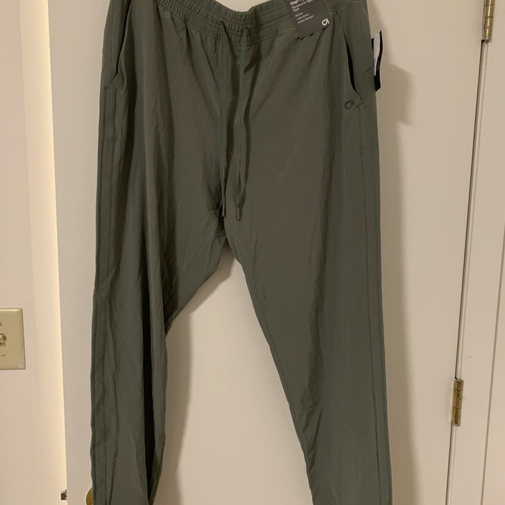Gap tapered athletic pants